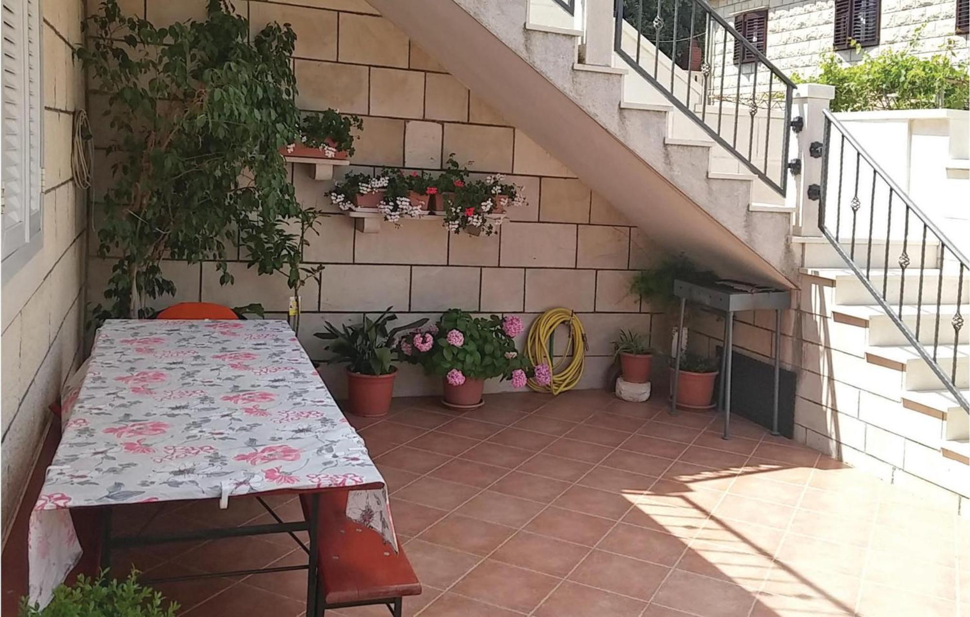 3 Bedroom Awesome Apartment In Пучишча Екстериор снимка