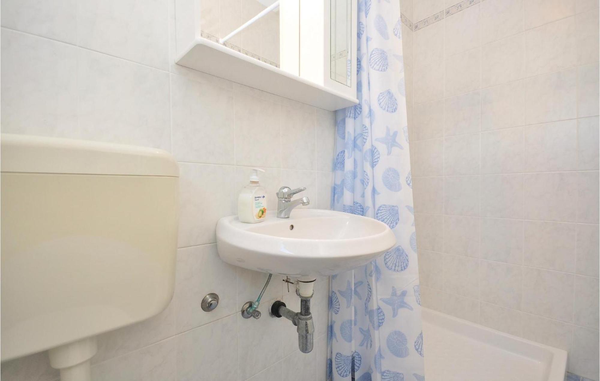 3 Bedroom Awesome Apartment In Пучишча Екстериор снимка