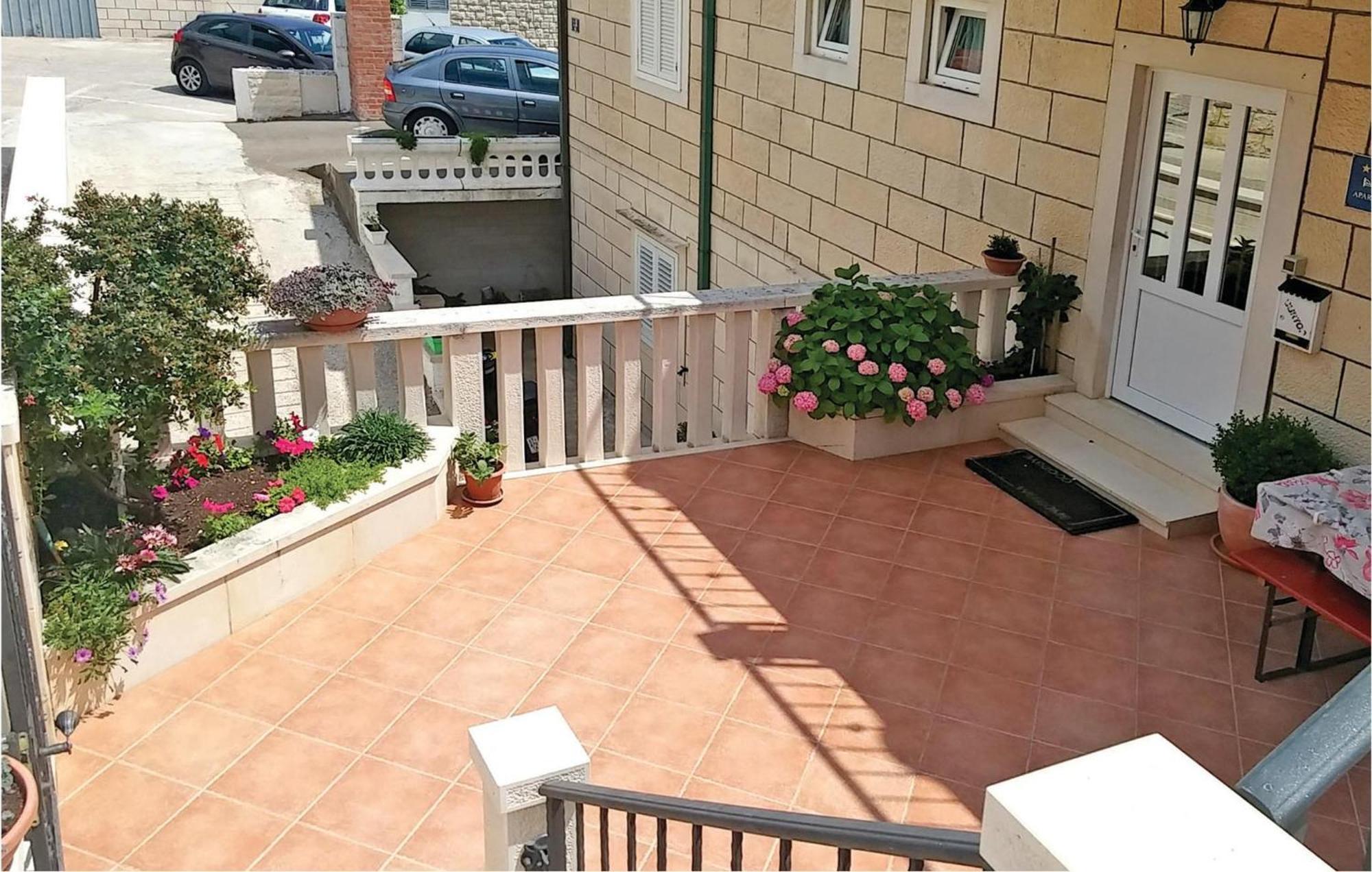 3 Bedroom Awesome Apartment In Пучишча Екстериор снимка